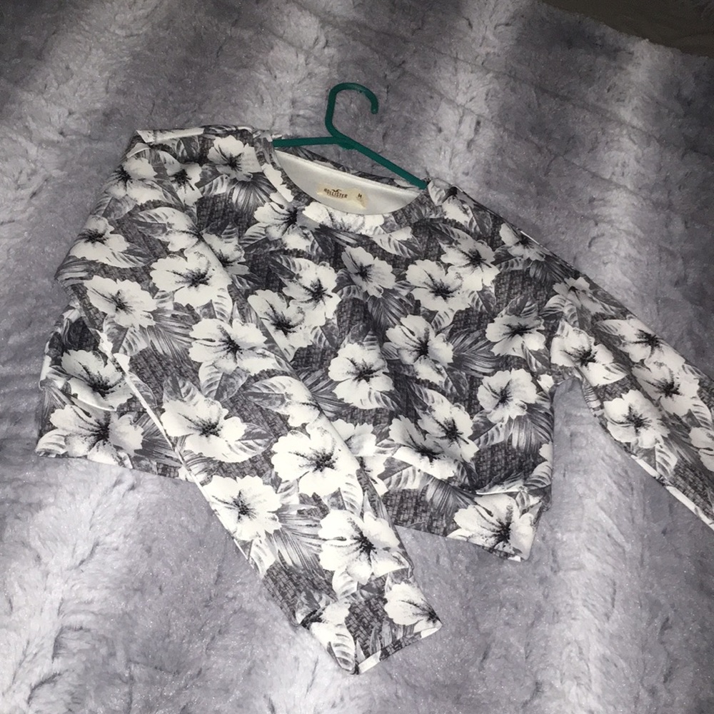 Hollister crop top